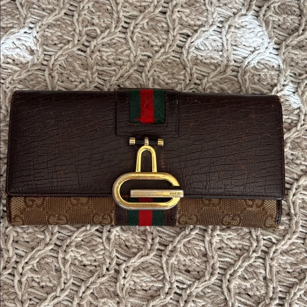 🎉one day PRICE slash! Gucci long wallet ( project ) - Picture 1 of 15